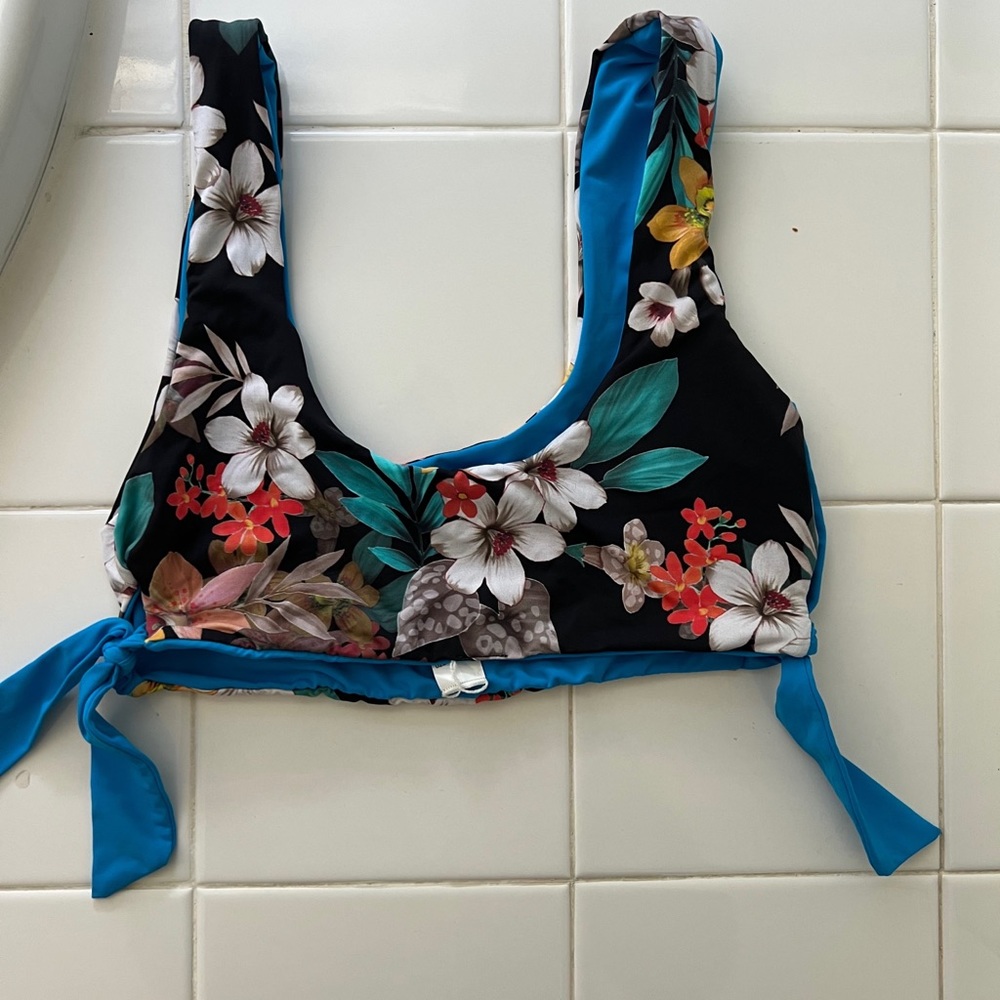 San Lorenzo reversible  bikini top